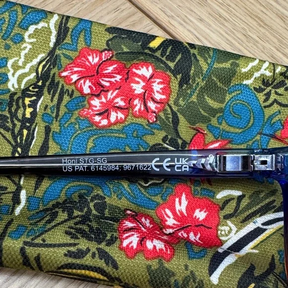 Maui Jim Blue to Brown Gradient Cat-Eye Sunglasses - Picture 6 of 6